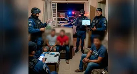 Durante a abordagem, o suspeito acabou revelando aos policiais o paradeiro dos demais integrantes do grupo
