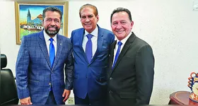Senador Jader Barbalho ao lado do deputado Henderson Pinto e Zé Maria Tapajós, prefeito de Santarém