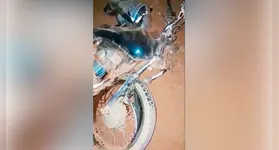 Segundo informações preliminares, Pedro conduzia uma motocicleta e levava na garupa a esposa e os dois filhos