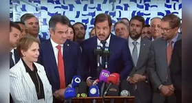 A nota foi lida pelo presidente do União Brasil, Antônio Rueda, ao lado do presidente nacional do PP, o senador Ciro Nogueira (PI), em um pronunciamento na Câmara dos Deputados.