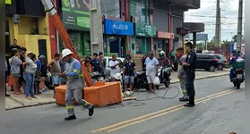 Funcionários de empresa de energia elétrica sofrem acidente em Ananindeua.