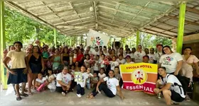 Ilha Solidária: projeto leva esperança e dignidade através da solidariedade.