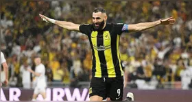 Benzema, do Al-Ittihad, encara o Al-Riyadh em duelo pelo Campeonato Saudita.