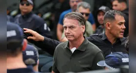 Bolsonaro está em prisão domiciliar em Brasília.