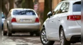 Imagem ilustrativa da notícia Estacionar o carro na frente da própria garagem pode gerar multa