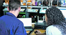 O estagiário precisa estar matriculado e frequentando regulamente as aulas.