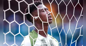 Indo de um gol até o outro, em silêncio, o atacante orava durante o aquecimento de Remo x Goiás.