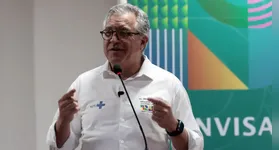 Alexandre Padilha, ministro da saúde, assinará um termo para atendimento à indígenas da etnia Zo'é.