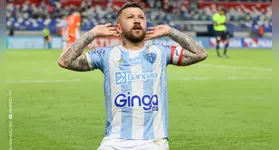 Rossi manifesta desejo de permanecer no Paysandu e se oferece para reduzir salário após rebaixamento