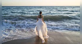 Vestido pesado usado pela noiva se tornou fatal durante foto em queda-d'água