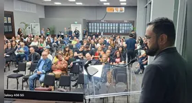 Anderson Araújo discursou na cerimônia de premiação: "vivemos tempos de ataque à democracia".