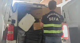 Fiscais da Sefa averiguam itens apreendidos