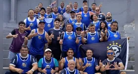 Pedro Rocha ao lado dos funcionários do Clube do Remo