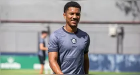 Davó deixa o Clube do Remo e se junta ao Maccabi Tel Aviv por 140 mil dólares após 12 jogos e 2 gols.