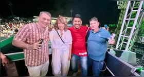 Renata Sorrah curte festa de aparelhagem em Belém durante pausa das apresentações na cidade.