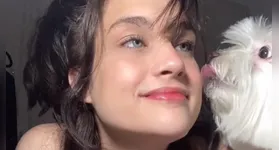 A atriz Bia Lomelino morreu nesta quarta-feira (27), aos 25 anos. A causa da morte não foi revelada.