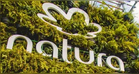 Entre campanhas de inclusão e denúncias de assédio, Natura enfrenta condenações judiciais em várias unidades. Casos de humilhação, racismo e práticas vexatórias questionam a imagem da gigante dos cosméticos.