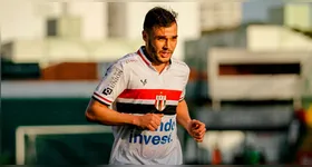 Jean Victor, alvo do Paysandu para 2026, acumula 139 jogos e nove gols pelo Botafogo-SP nas últimas quatro temporadas.