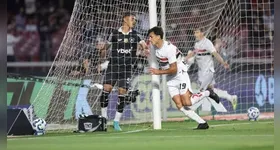Juan Dinenno comemora seu gol no Morumbi, que quebrou um jejum de mais de um ano e garantiu a vitória do São Paulo sobre o Botafogo.