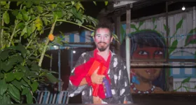 Na peça, Cláudio Raposo transforma sua própria experiência de luta contra a depressão em arte.