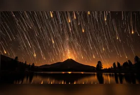 Chuva de meteoros raríssima transformará o céu do Brasil em um espetáculo de luzes