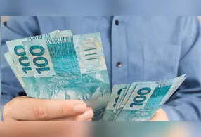 Descubra como os astros influenciam seu signo em outubro, trazendo oportunidades financeiras e crescimento profissional