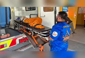 A mulher foi imediatamente retirada e levada a um hospital próximo, segundo relatos divulgados pela Associated Press.