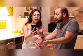 Descoberta de traição exige cautela e empatia.