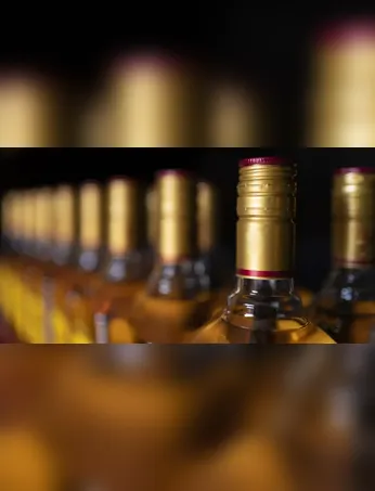 Supermercado se pronunciou nas redes sociais sobre o uísque suspeito.