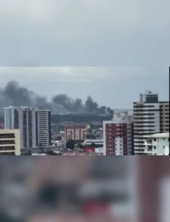 Fumaça podia ser avistada de longe