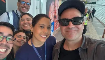 Imagem ilustrativa da imagem Alfonso Herrera chega a Belém para a COP 30 e é recebido por fãs