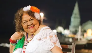 Imagem ilustrativa da imagem Aos 86 anos, Dona Onete diz não se entregar para a velhice