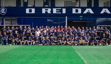 Imagem ilustrativa da imagem Remo&nbsp;reúne jogadores e familiares na véspera da decisão do acesso