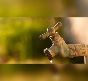 Imagem ilustrativa da imagem Brasil perde 32,6% da água tratada em vazamentos, aponta estudo
