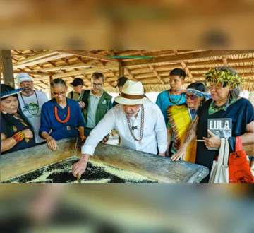 Imagem ilustrativa da imagem Lula visita comunidades indígenas e quilombolas no Pará