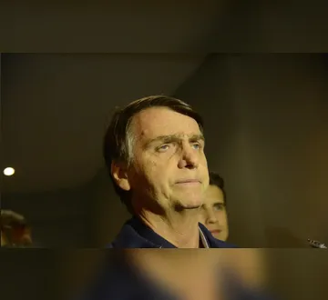 Imagem ilustrativa da imagem Defesa de Bolsonaro pede prisão domiciliar por condições precárias da Papuda