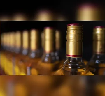 Imagem ilustrativa da imagem Rede de supermercado se manifesta sobre denúncia de uísque adulterado, em Belém