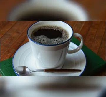Imagem ilustrativa da imagem Por que tomar café ao acordar pode ser um erro? Entenda