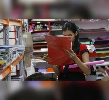 Imagem ilustrativa da imagem Procon divulga produtos permitidos e proibidos em lista de material escolar