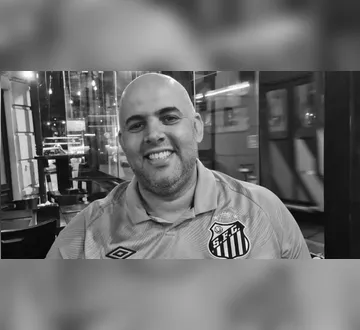 Imagem ilustrativa da imagem Narrador morre aos 42 anos após transmitir vitória do Santos