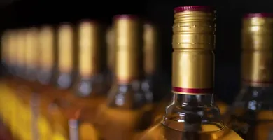 Imagem ilustrativa da imagem Rede de supermercado se manifesta sobre denúncia de uísque adulterado, em Belém