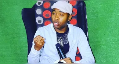 Pastor sul-africano afirma que suas flatulências têm poder curativo.