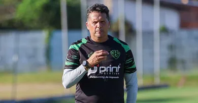 Imagem ilustrativa da notícia: Saída de Luan Freitas faz Claudinei ajustar formação do Paysandu