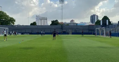 Imagem ilustrativa da notícia: Antes de assinar rescisão, António comanda treino no Remo