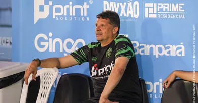 Imagem ilustrativa da notícia: Claudinei vive pior momento no comando técnico do Paysandu