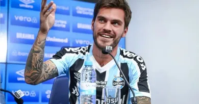 Imagem ilustrativa da notícia: Boletim "fura" Remo e confirma acerto do meia Nathan, ex-Grêmio