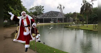 A chegada do Papai Noel é um dos momento mais aguardados na Domingueira de Natal.