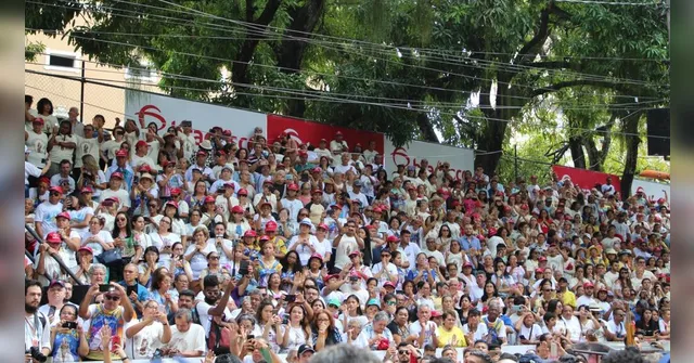 Imagem ilustrativa da notícia Círio 2025: venda de ingressos para arquibancadas inicia nesta terça