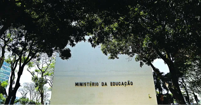 Imagem ilustrativa da notícia Concurso: MEC anuncia a criação de 15 mil novas vagas