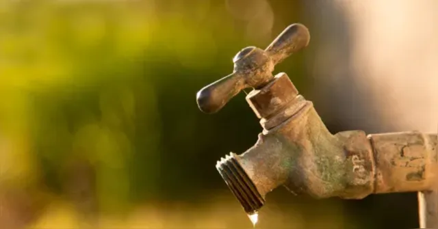 Imagem ilustrativa da notícia Brasil perde 32,6% da água tratada em vazamentos, aponta estudo
